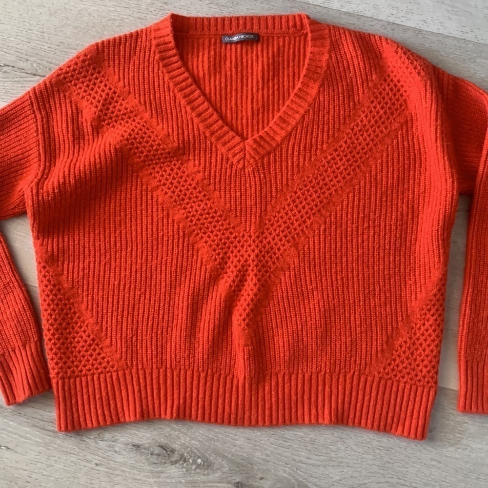 Claudia Nichole Orange Cashmere wool boxy V-neck Sweater‎ Size S